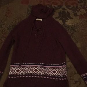 Small Hollister sweater